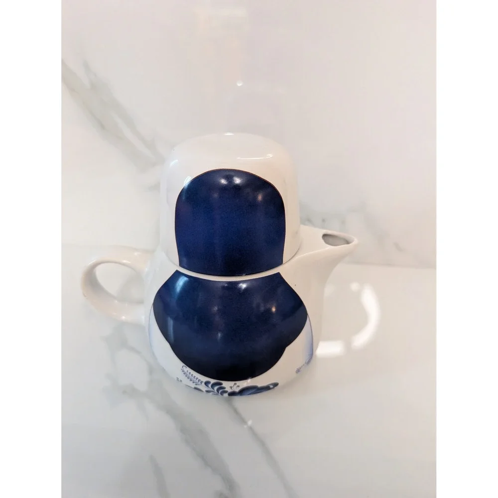 Sochi 2014‎ Winter Olympics Matryoshka Nesting Doll Teapot and Cup Set Ceramic